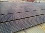 Placas solares fotovoltaicas sobre tejado industrial en Valencia
